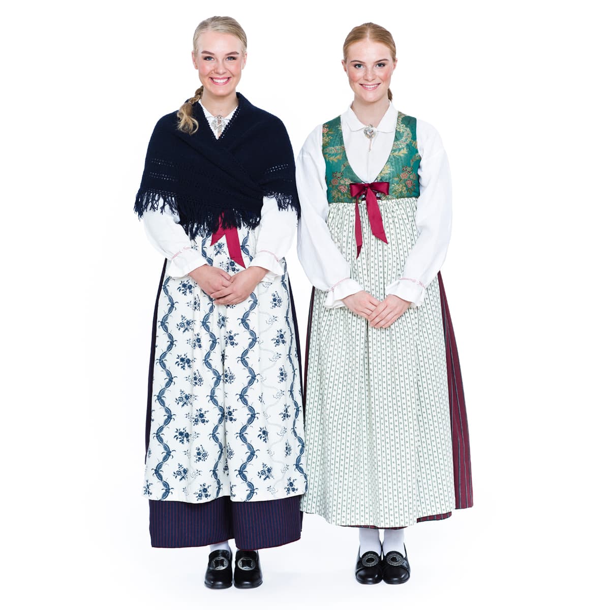 Akerdrakt_dame_gruppe.jpg (1)